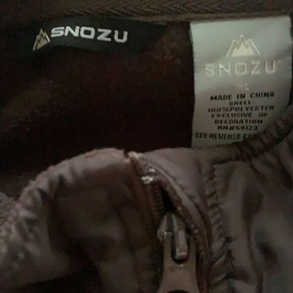 Snozu chocolate zipper fleece, large - Picture 5 of 5